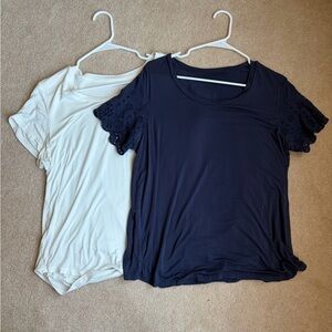 Kindred Bravely Everyday Maternity & Nursing t-shirts White & Navy Eyelet size L